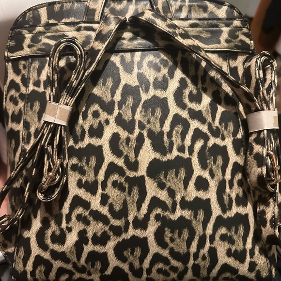 ALDO Leopard small back pack - Picture 2 of 2